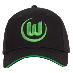 Das Bild zeigt eine Abbildung eines VfL Wolfsburg Caps in schwarz mit aufgesticktem Logo in grün.